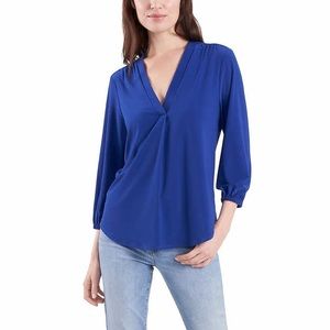 Two by Vince Camuto V Neck Top